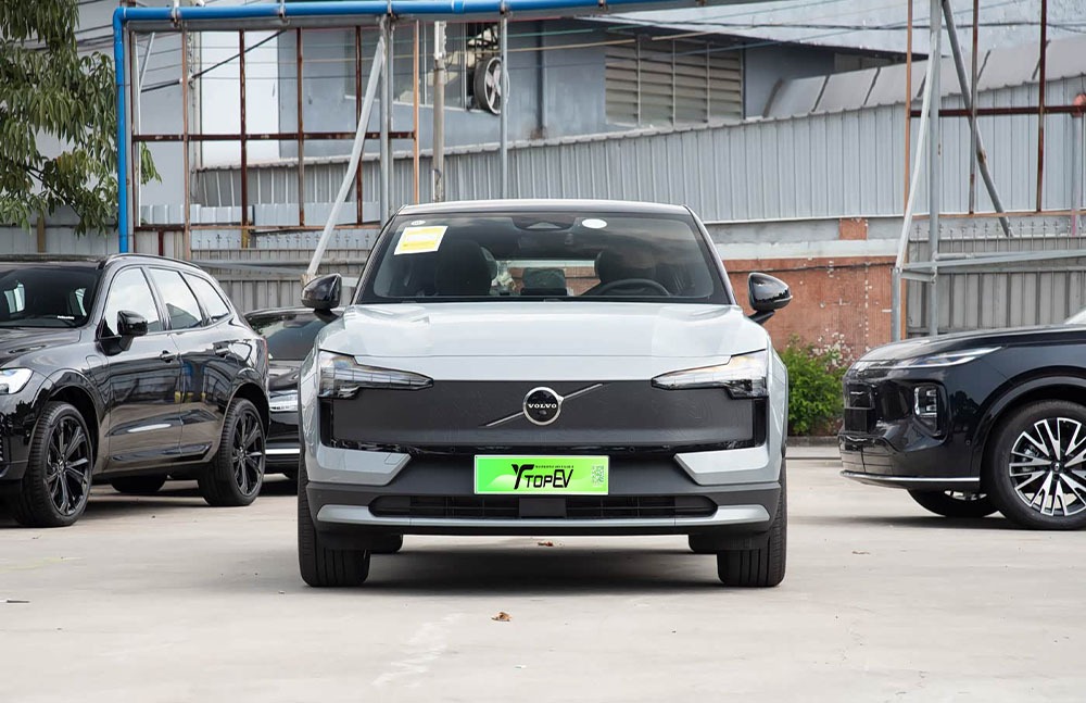 imgi_3_1_3(39) 2026 Volvo EX30 Cross Country– China Export Vehicle | CAR IN CHINA - Image 1