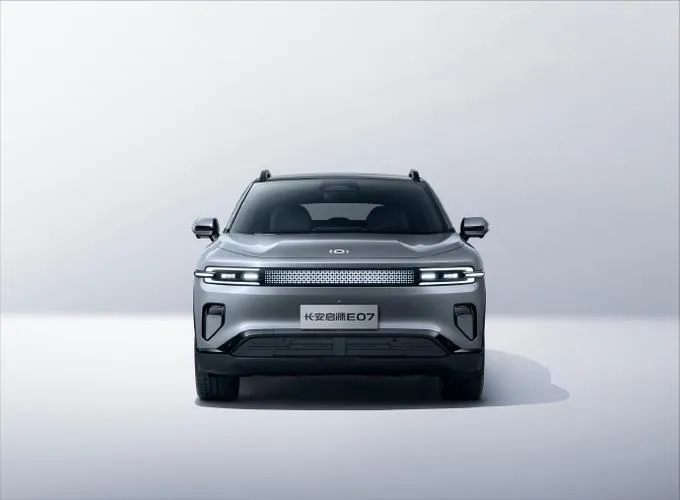 imgi_46_Prepayments-Best-Price-White-Color-Good-Look-Changan-Qiyuan-Nevo-E07-Adult-4-Wheel-El Changan Qiyuan E07 Pure Electric Four-Wheel Drive New Energy Vehicle Car– Ships Worldwide From China | CAR IN CHINA - Image 1