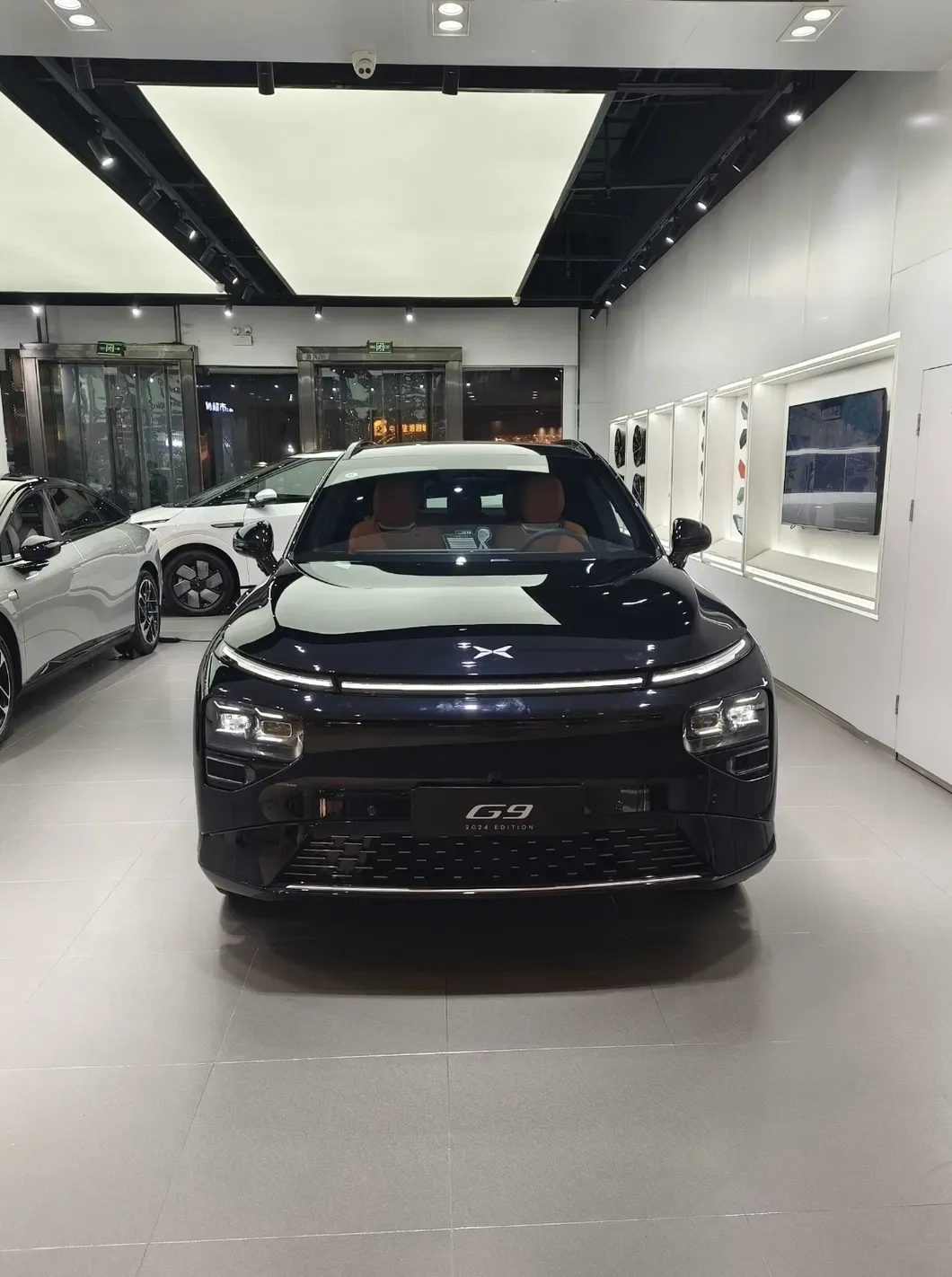 imgi_61_Xpeng-G9-Long-Range-EV-SUV-Rwd-Awd-5-Seats-Electric-Car Xpeng G9 Long-Range EV SUV Rwd/Awd 5 Seats Electric Car– In Stock in China | CAR IN CHINA - Image 1