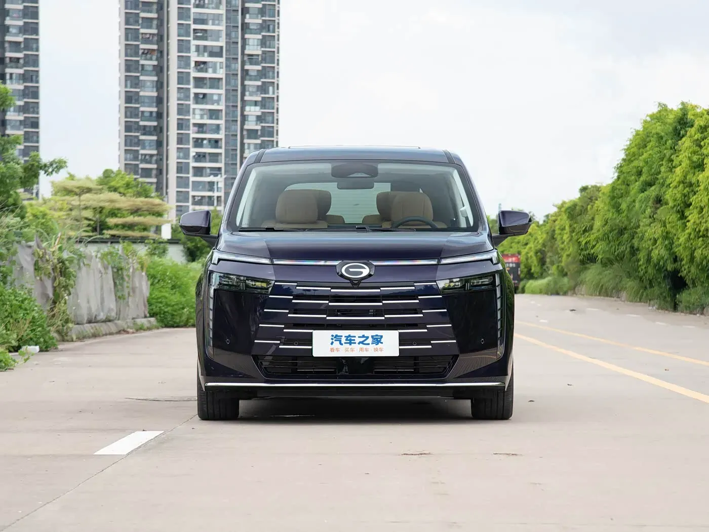imgi_96_GAC-Trumpchi-E8-Large-Phev-MPV-Sedan-7-Seats-New-Energy-Vehicle GAC Trumpchi E8 Phev 7 Seats New Energy Vehicle MPV– Wholesale Price From China | CAR IN CHINA - Image 1